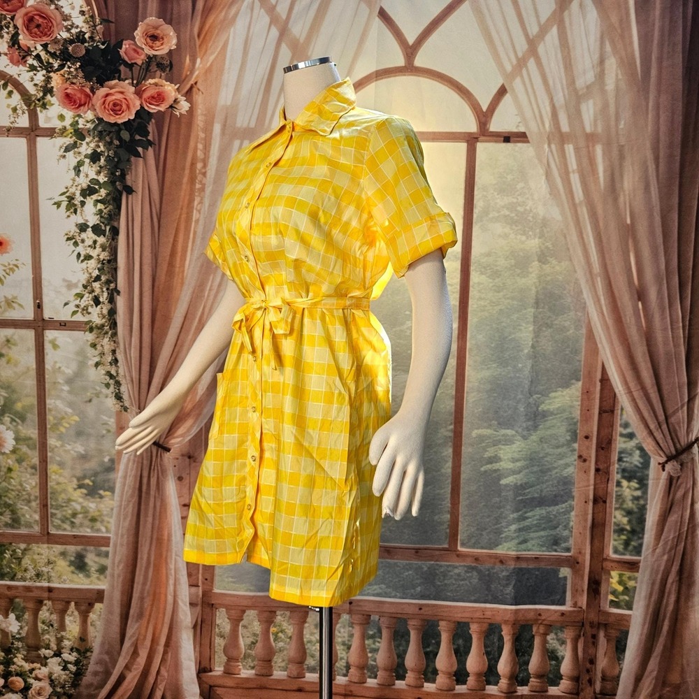 Vintage 1970s Dress Minidress Yellow Plaid Short Sleeve Buttons Pointed Collar - Picture 6 of 16